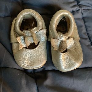 Freshly Picked bow moccasins